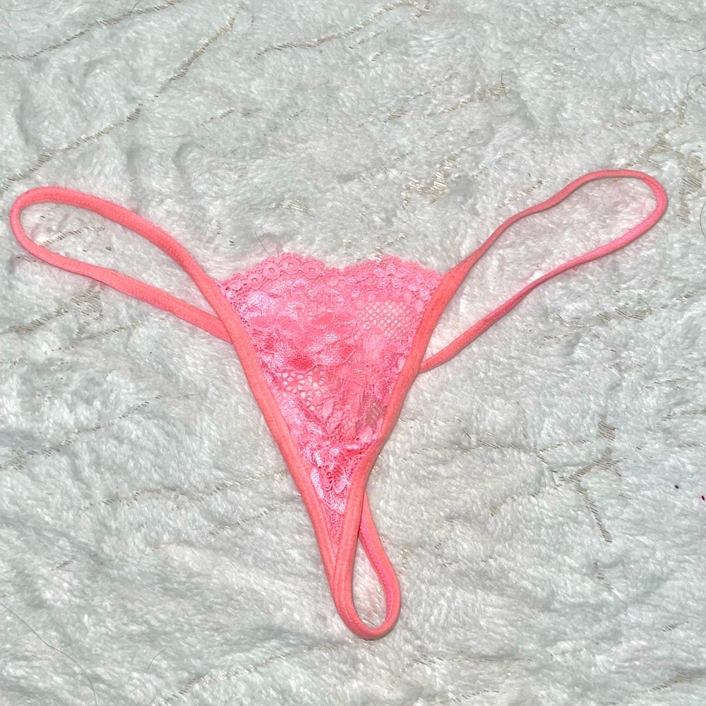 Preloved gstring lace panty
